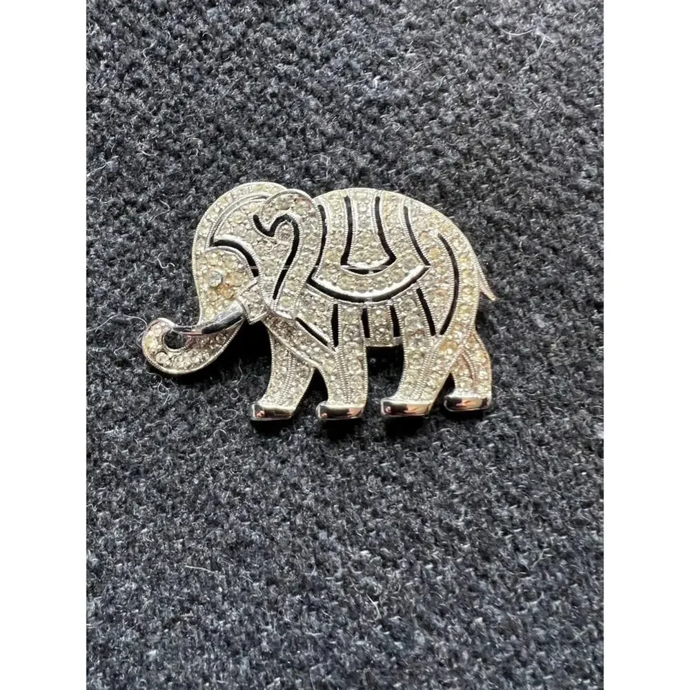 Vintage Signed Hattie Carnegie (Rare) Rhinestone Elephant Brooch